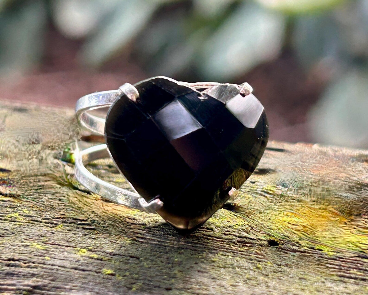 Stylish Obsidian Ring for Daily Wear and Gifting - AstroGuruji